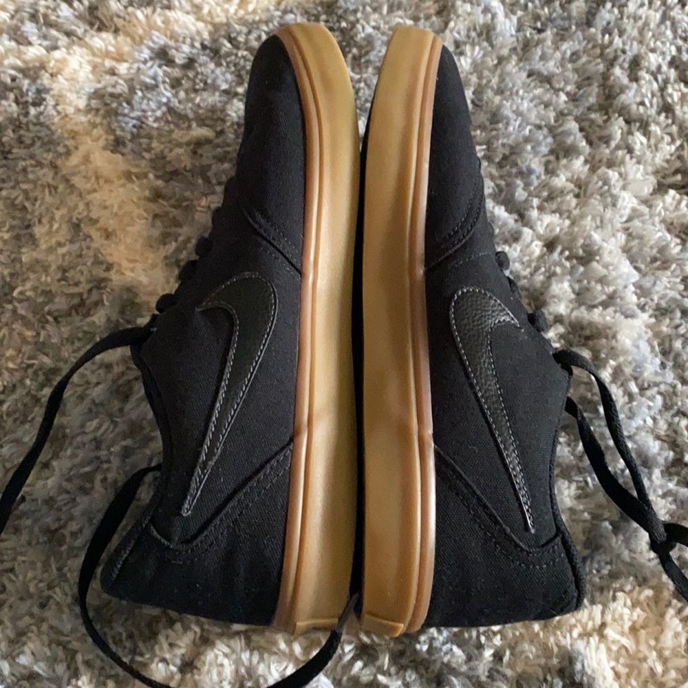 Men’s Nike shoes 👟